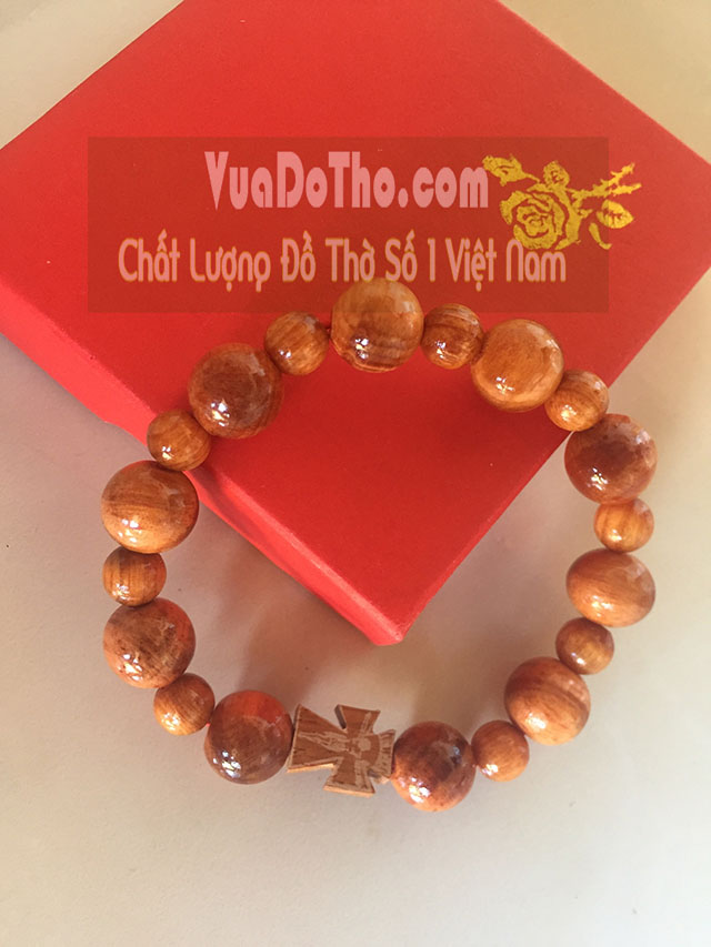 vòng gỗ huyết long mix thêm thánh giá